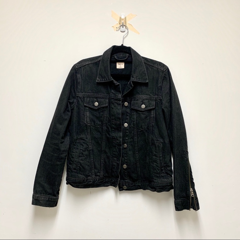 GAP black denim jacket (S/M)